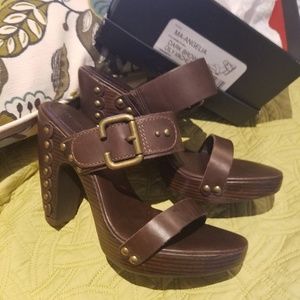 ❤BCBG Max Azria Brown Leather Heels Shoes NIB